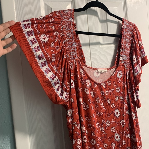 Brick Red Floral Maurice’s Top - Picture 3 of 11